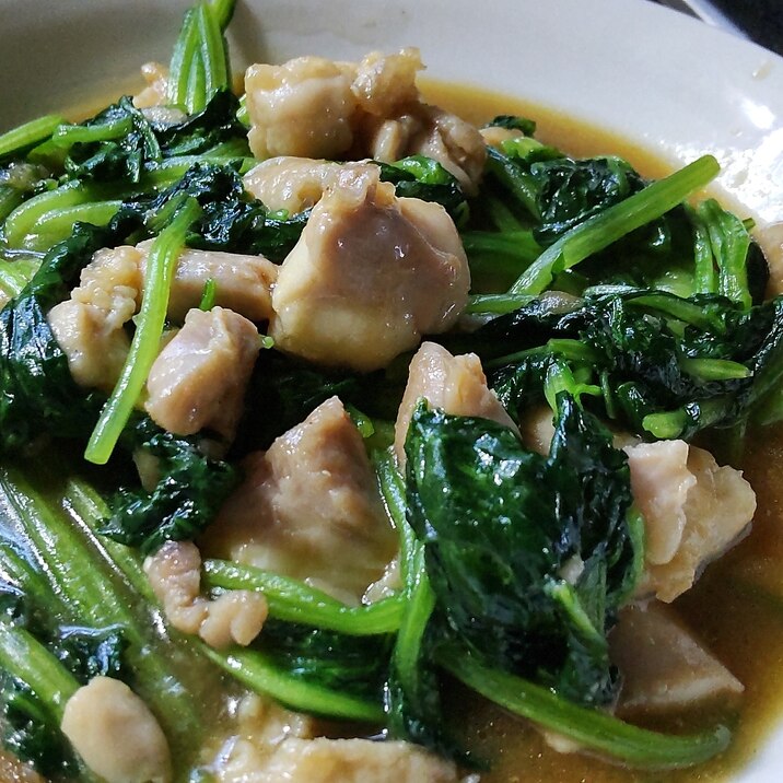 鶏とほうれん草のにんにく醤油炒め